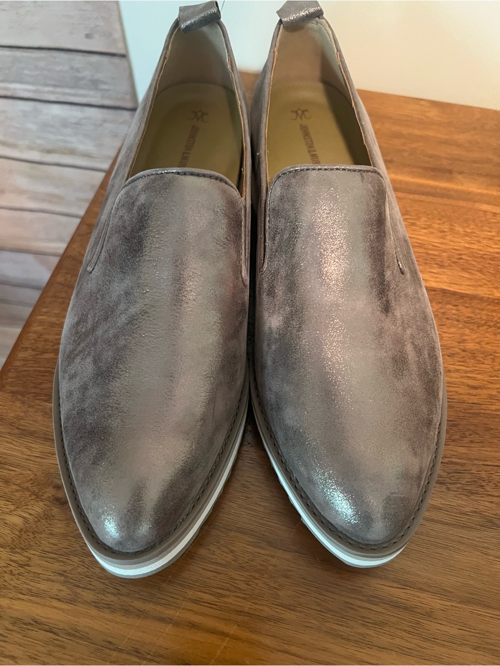 New! Johnston & Murphy Women’s Metallic Grey Suede Slip-On loafers